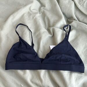 Aritzia Black Seamless Triangle Bralette with Thin Straps